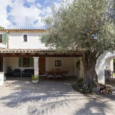 Sleeps 8 With Pool Air Con And Wifi