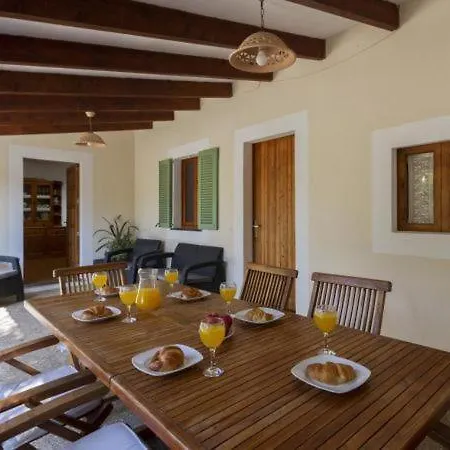 Sleeps 8 With Pool Air Con And Wifi Villa